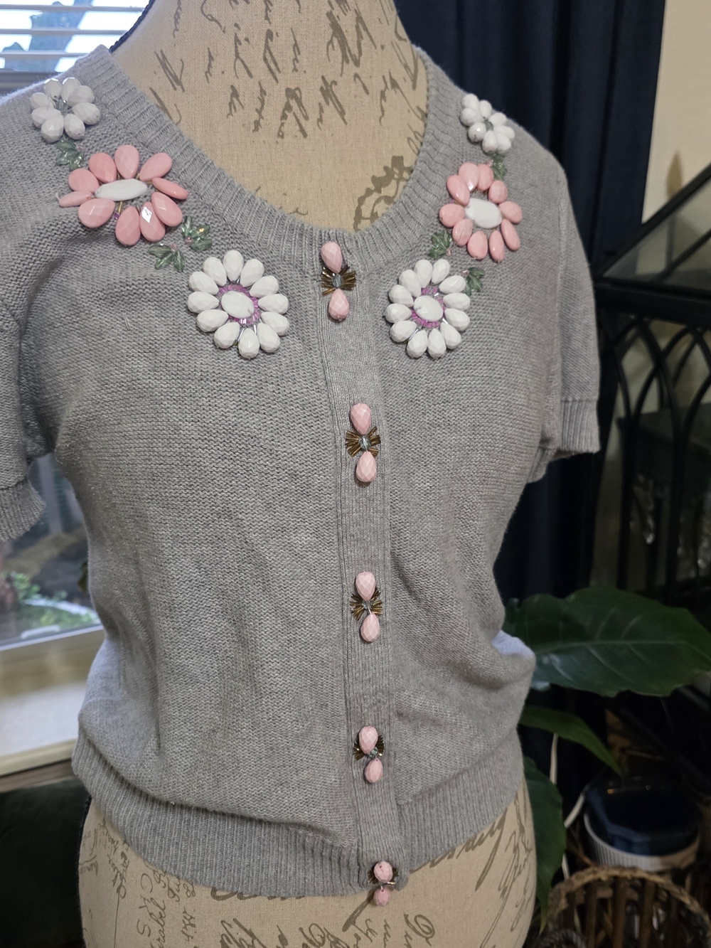 Charlotte Tarantola grey short-sleeve knit cardigan 3D Floral Beads